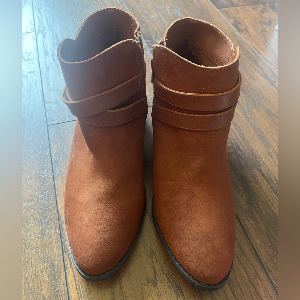 EUC Lauren Conrad Women's Crisscross Ankle Boots